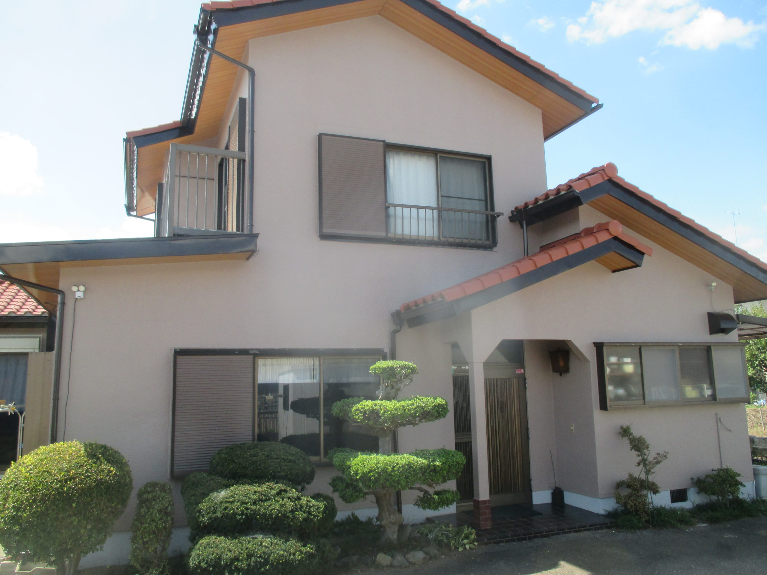 外壁塗装の費用：約125万円